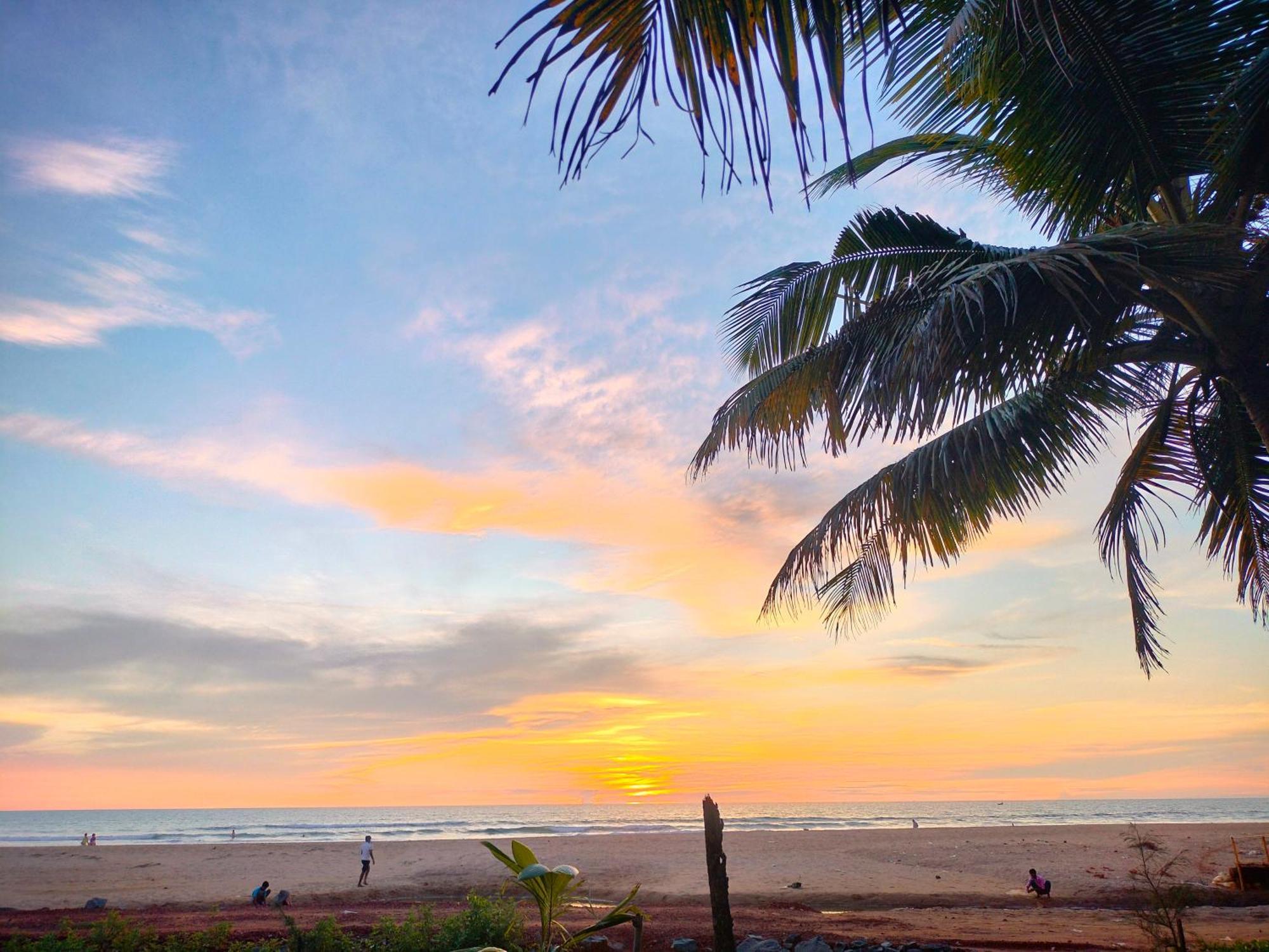 Revibe Beach Hostel Gokarna Гокарна Экстерьер фото
