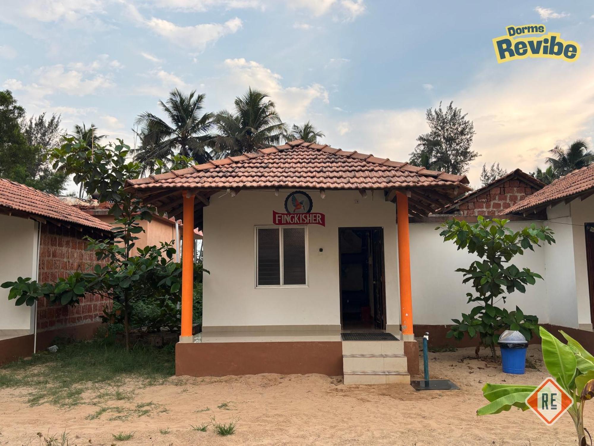 Revibe Beach Hostel Gokarna Гокарна Экстерьер фото