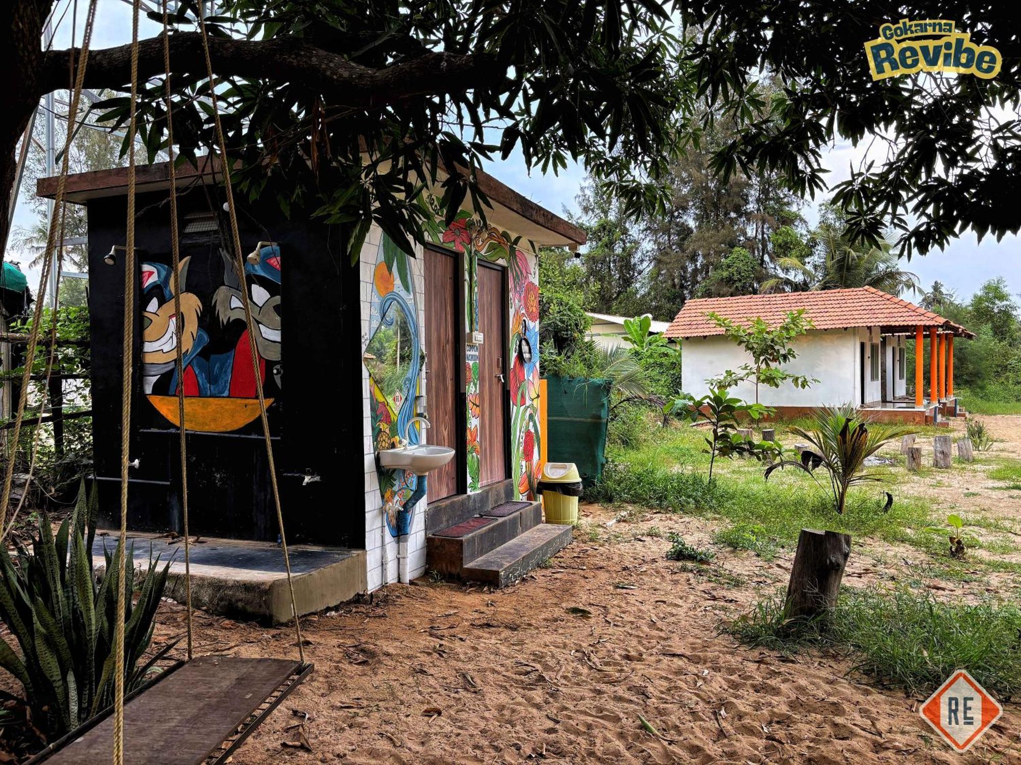 Revibe Beach Hostel Gokarna Гокарна Экстерьер фото